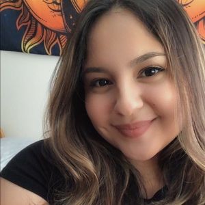 Meet your Posher, Lorena